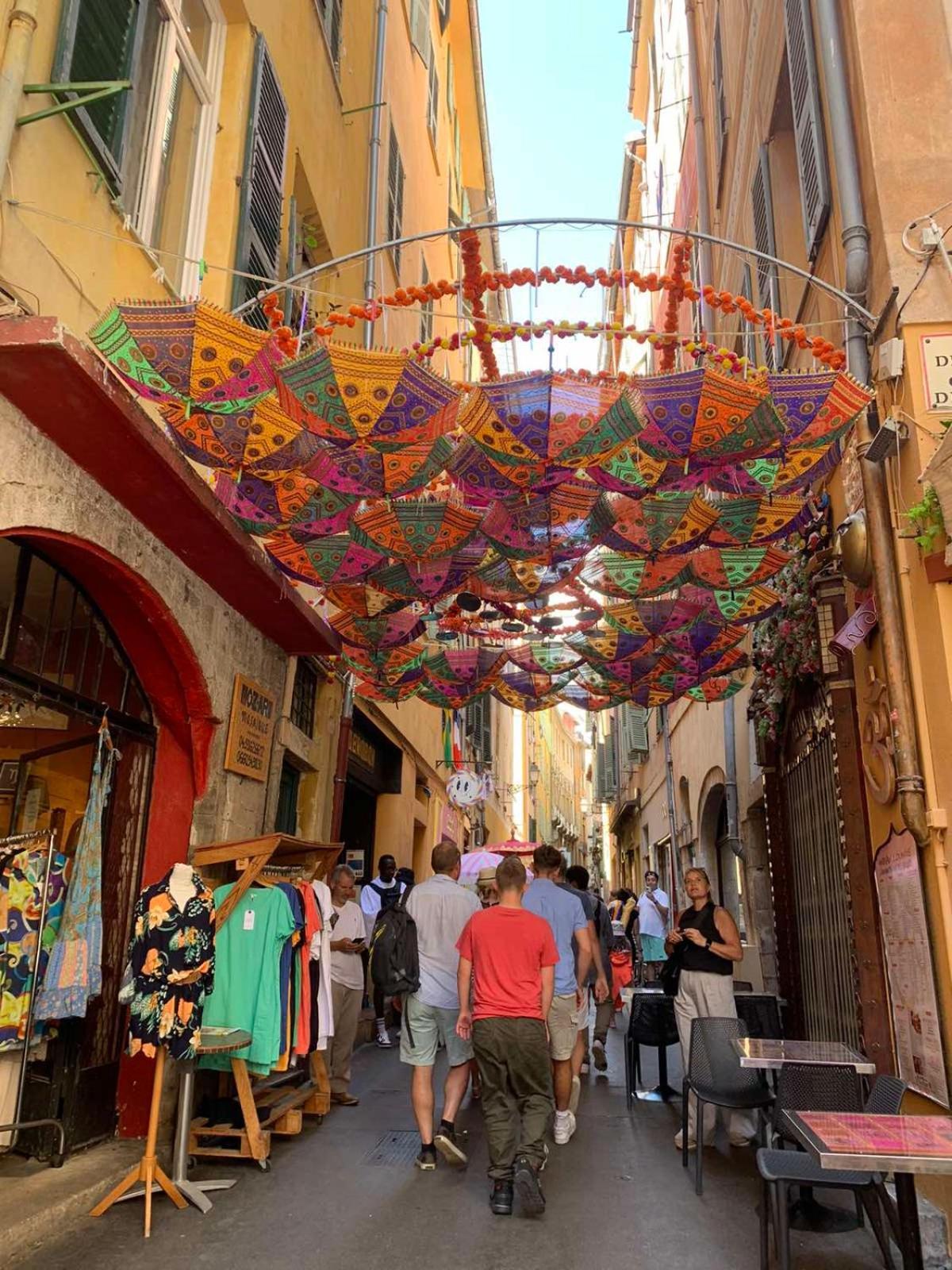 33 On The Old Historic Senate Square * Nizza